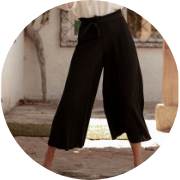 pantalon-plisado-negro